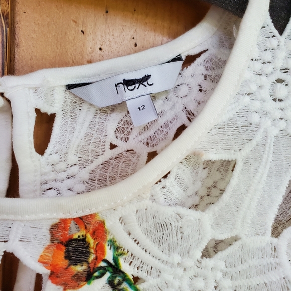 Beautifully embroidered blouse  size 12 - Picture 2 of 6